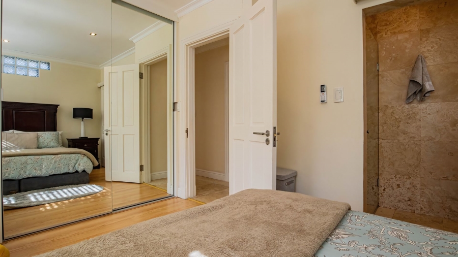 6 Bedroom Property for Sale in Newlands Western Cape